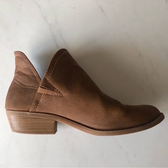 Universal Thread Booties - Size 6 - Picture 1 of 8